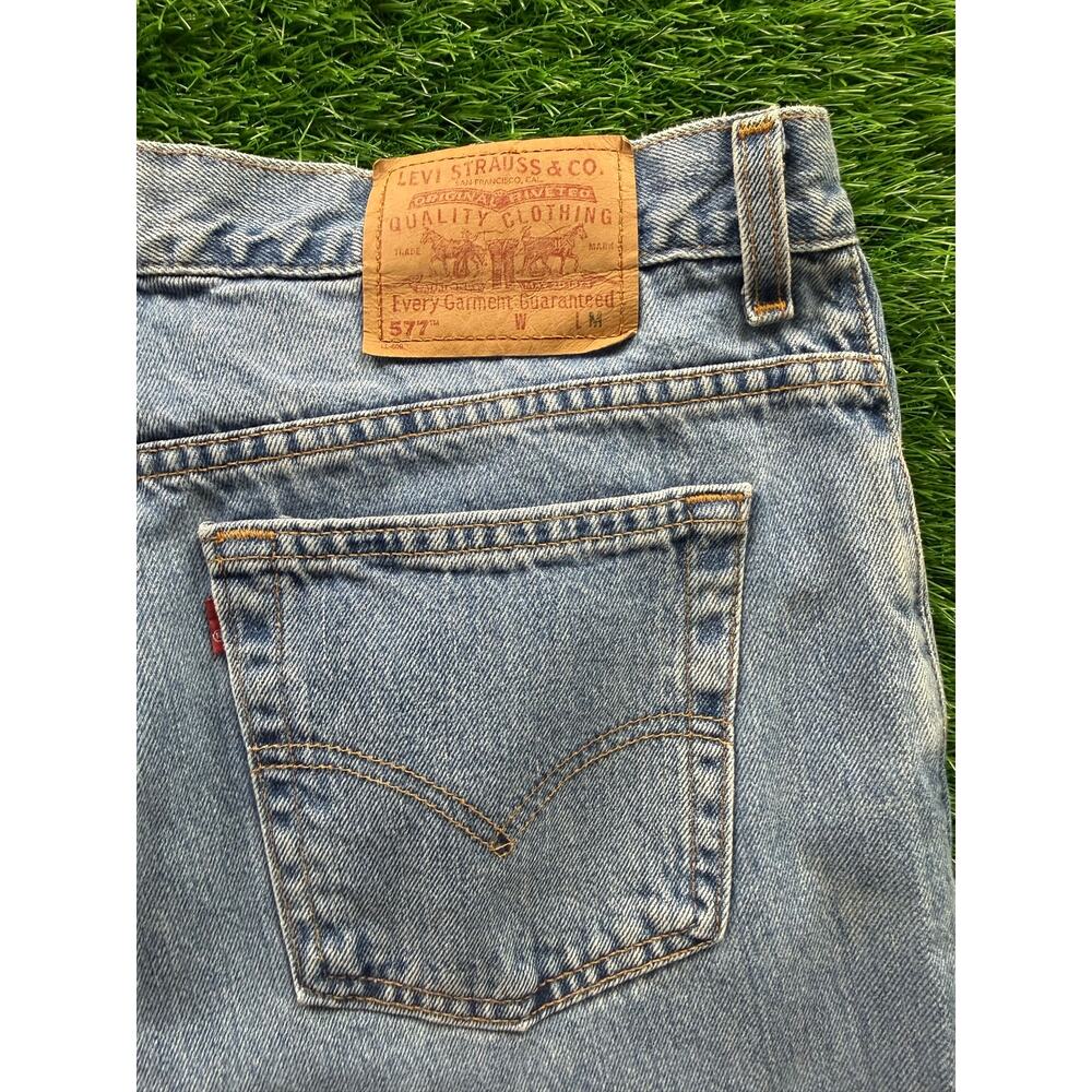 Vtg Levi’s 577 Lower Rise Loose Fit Jeans Women's 14 USA Light Wash 100% Cotton - Picture 6 of 15
